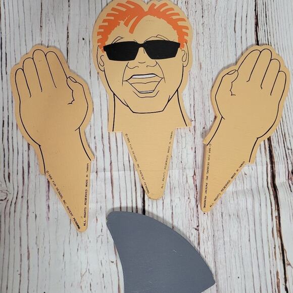 VTG 1988 Fun Designs Beach Sand Novelty Shark & Man Set for Sand/Dirt - Picture 2 of 13